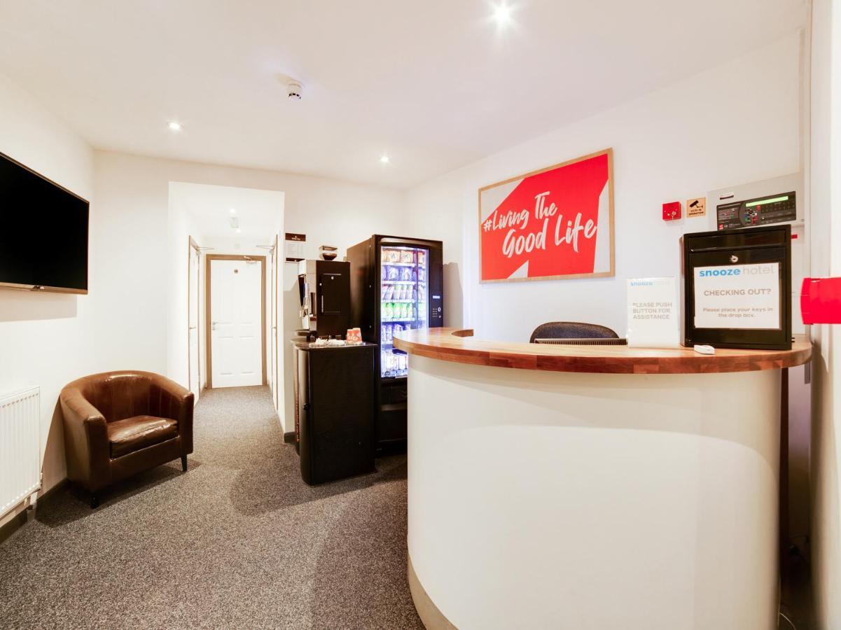Snooze Hotel Корби Экстерьер фото